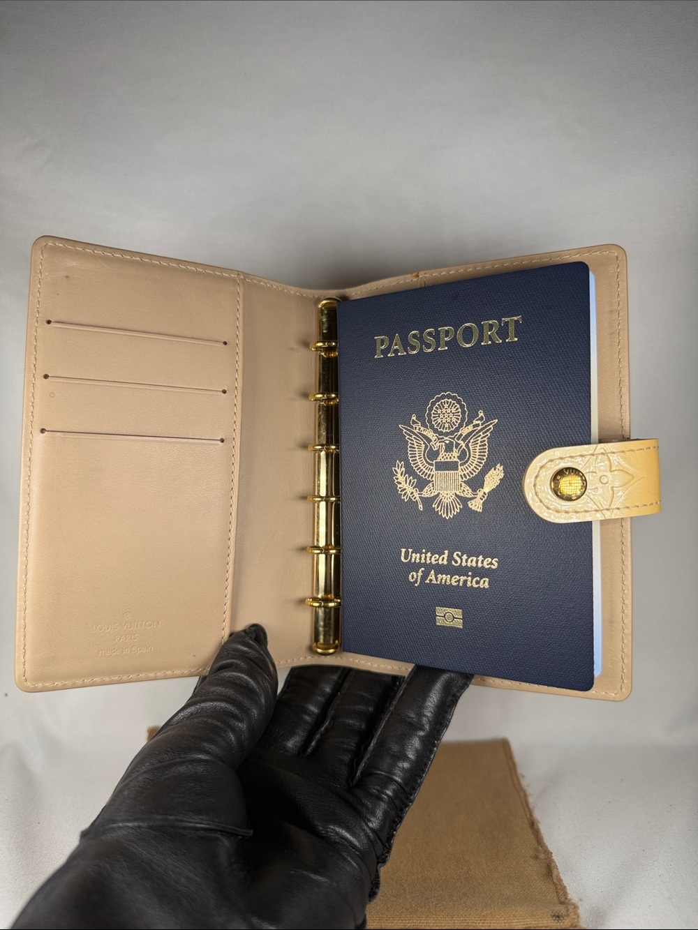Authentic Louis Vuitton Yellow Vernis Agenda PM & Passport Holder